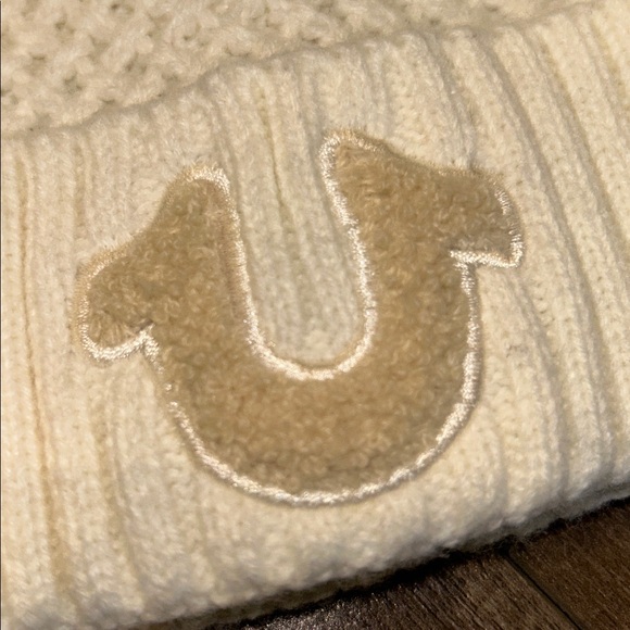 TRUE RELIGION BEANIE CREAM NWOT - Picture 2 of 4